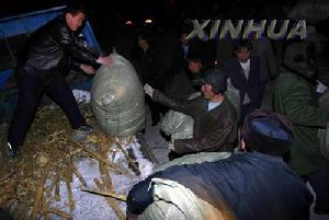 （圖）新疆昭蘇地震救災工作正緊張進行