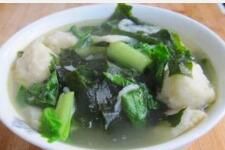 小白菜裙帶魚丸湯