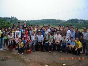 2013年5月5日七大高校與工人聯歡合影