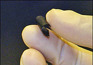 （圖）美開發微型紙電池 可由人體血液或汗液驅動