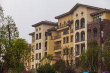 羅山湖水上民族風情島