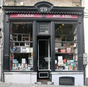比利時布魯塞爾，波薩達書店 它位於布魯塞爾聖瑪格達倫教堂附近一座老房子內。