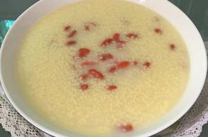 小米枸杞安神粥 小米枸杞安神粥