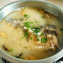火腿鯽魚湯 火腿鯽魚湯