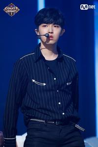 打歌節目舞台照