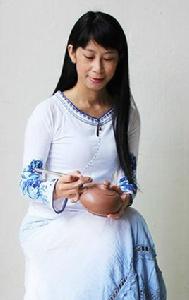 王茁[青年女書法家]