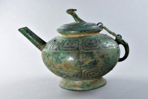 春秋龍鈕蓋盉 春秋龍鈕蓋盉