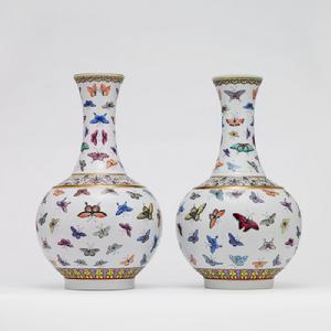 第九幅：仿光緒粉彩百蝶紋賞瓶御窯元華堂制