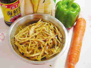 鮮筍炒金針菜 鮮筍炒金針菜