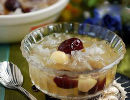 紅棗木耳銀耳豬腱湯 紅棗木耳銀耳豬腱湯