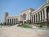 復旦大學金融研究院 復旦大學金融研究院