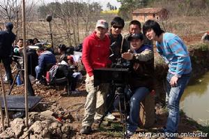 桃花紅梨花白[2011年李進主演電影]