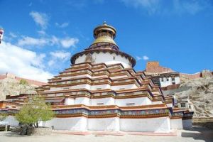 班廓德慶 班廓德慶