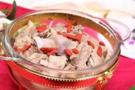 枸杞燉排骨 枸杞燉排骨