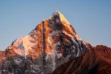 大峰頂近望么妹峰的日出2015年1月16日8:04