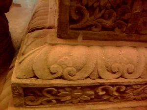 王建墓棺床細節