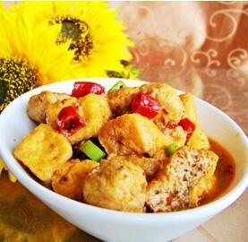 牛肉醬燴油豆腐 牛肉醬燴油豆腐