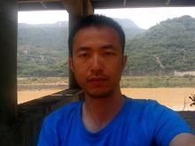 曾岳[作家、公益活動家]