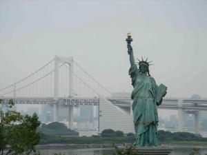 東京自由女神像