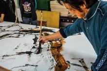 正在創作的寫意梅花