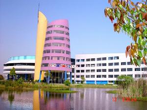 矽湖職業技術學院