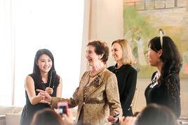 瓊·達領·霍特金斯 瓊·達領·霍特金斯