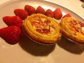 草莓蛋撻 草莓蛋撻