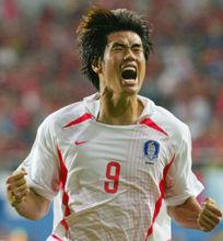 當時打進扳平一球的薛琦鉉