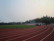 松陽一中：塑膠運動場建成並投入使用