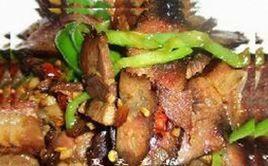 豬血粑粑炒臘肉 豬血粑粑炒臘肉