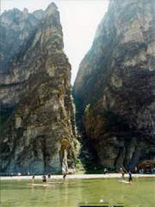 西湖港－奇潭峽谷