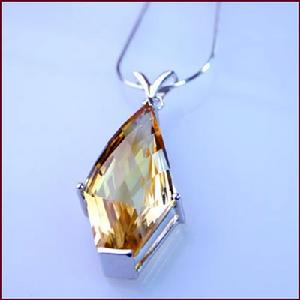 夢妮爾&middot;丹