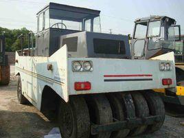 膠輪壓路機 膠輪壓路機