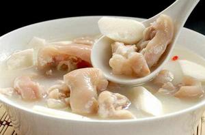 荸薺香芋豬手湯 荸薺香芋豬手湯