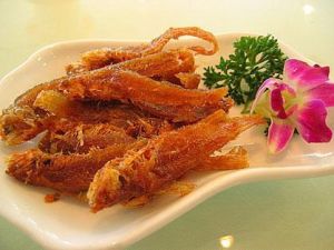 蔥香爆鳳尾魚 蔥香爆鳳尾魚