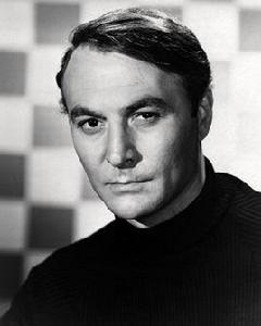 羅伯特·勞吉亞 羅伯特·勞吉亞