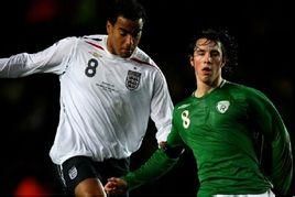 哈德斯通 哈德斯通