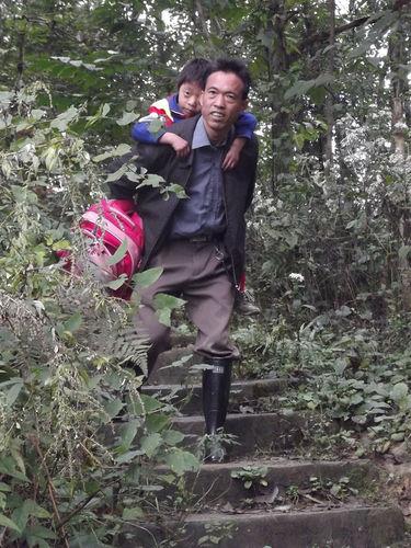 劉正國[貴州省息烽縣溫泉國小興隆教學點負責人]