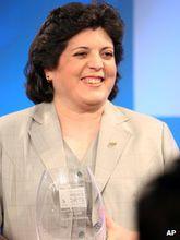 20年後成為成功商人的哈西芭&middot;布梅爾卡