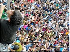 德國音樂節踩踏事件