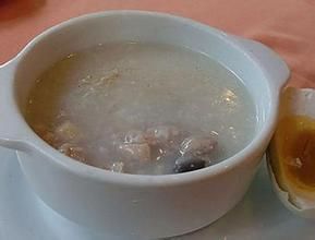 冬菇雲耳瘦肉粥 冬菇雲耳瘦肉粥