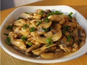 雞腿肉炒口蘑 雞腿肉炒口蘑