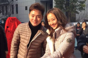 奇怪的同居 奇怪的同居