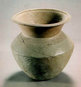 青釉瓷尊 青釉瓷尊