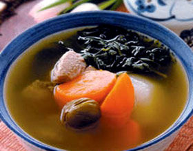 蜜瓜雲耳甘筍黃豆湯 蜜瓜雲耳甘筍黃豆湯