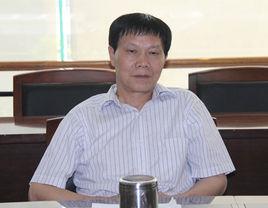 高方[重慶行政學院原副巡視員]