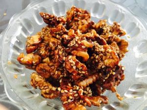 炸芝麻桃仁雞 炸芝麻桃仁雞