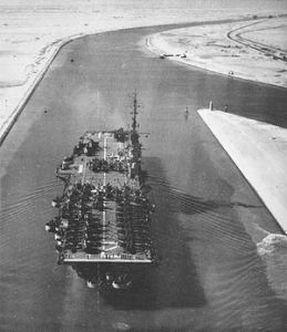 大黃蜂號橫越蘇伊士運河