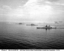 1954年，四艘衣阿華級戰列艦組成的編隊