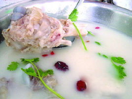 棗蓮豬骨湯 棗蓮豬骨湯